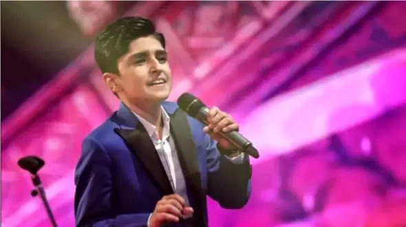 آواز باشکوه علی طولابی/ با اجرای آهنگ لری رقص دار تو سالن محشری بپا کرد که باید ببینی!!!