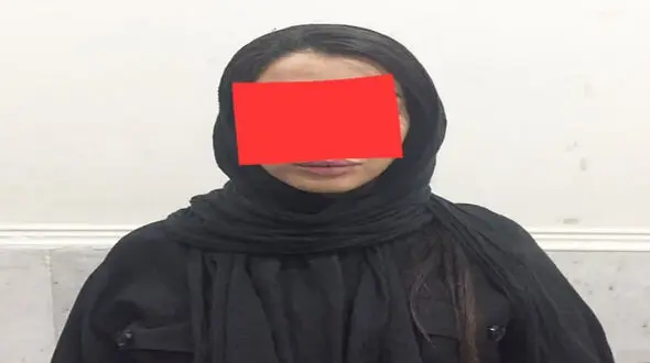 این خانم شیک پوش کرجی دزد موبایل حرفه ای بود / در فروشگاه ها کمین کرده بود + عکس