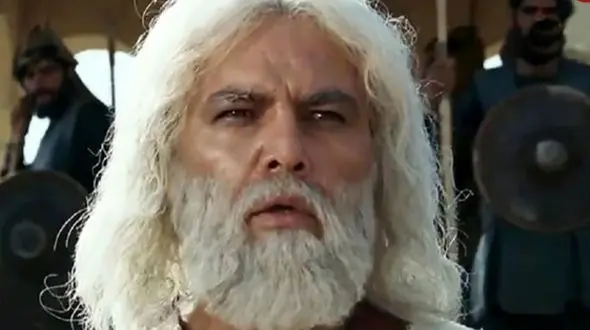 عکس؛ سفر به تاریخ؛ «مختار ثقفی» و پسرش «جانیار» در مراسم تشییع همسرش «عسل بدیعی»