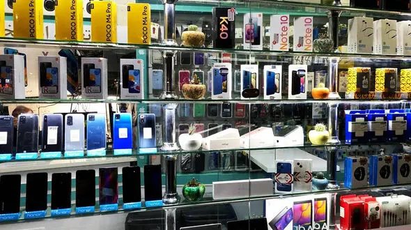 قیمت گوشی‌های موبایل امروز شنبه 25 مهر 1405/ از گوشی‌های کلاسیک زیر ۵ میلیون تا گوشی های ۳۳۰ میلیونی