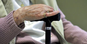 با روند افزایشی پیری جمعیت،نیازمند بهبود و افزایش خدمات خانه سالمندان هستیم