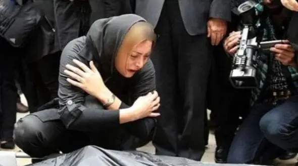 عکس/ نگاهی به چیدمان میز عزای ساده و بدون تجملات مسعود رسام، همسر سابق و هنرمند فریبا نادری/ روحش شاد و مسیرش پرنور