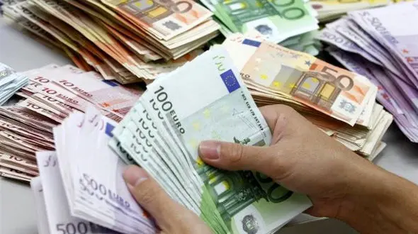 قیمت دلار و قیمت یورو در صرافی ملی امروز ۹۸/۰۵/۱۹| دلار ثابت ماند