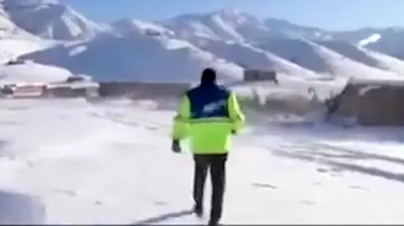 نجات چوپانان گرفتار در کولاک / اورژانس هوایی به پرواز در آمد + فیلم