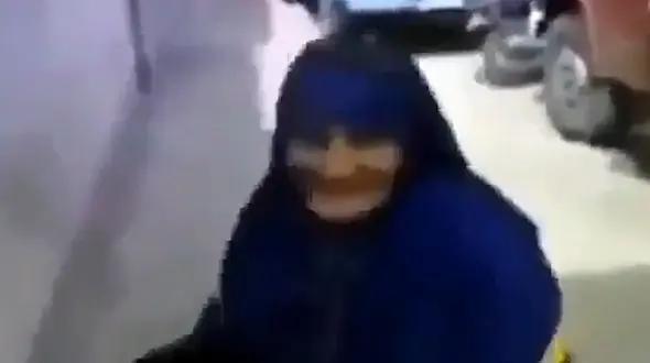 این پیرزن ایرانی از دیوار راست بالا می رود !  + فیلم حیرت آور و باورنکردنی