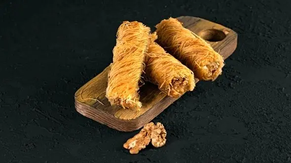 کناف باقلوا در خانه؛ طعمی اصیل و فراموش‌نشدنی + فیلم