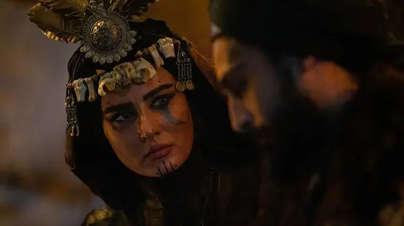 چهره پر از جذبه الهه خادمی خارج از سریال مستوران ! /  زن شرور افسانه‌ای کیست ؟! + بیوگرافی و عکس ها