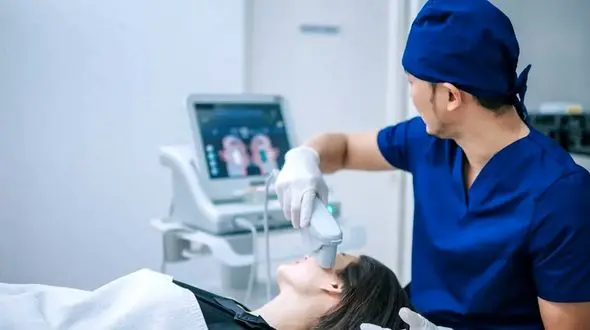 مشهورترین پزشک اربیل قلابی از آب در آمد