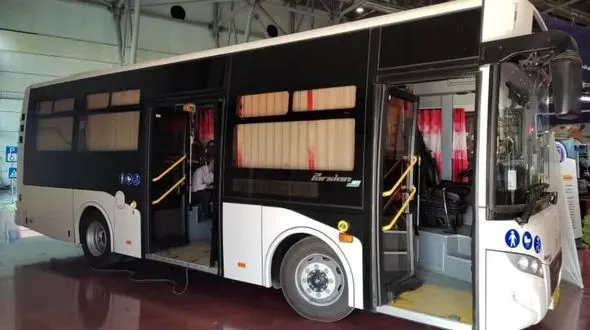 میدل‌باس؛ جایگزین مینی‌بوس در اصفهان