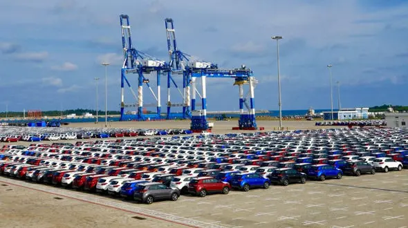 ترخیص 7 مدل خودروی وارداتی از گمرک