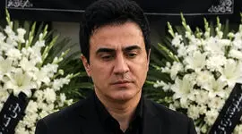 فیلم/ حضور بازیگران در مراسم خاکسپاری مادر عمو پورنگ/ از هلیا امامی و نعیمه نظام دوست تا امیرمحمد متقیان و فریبا کوثری