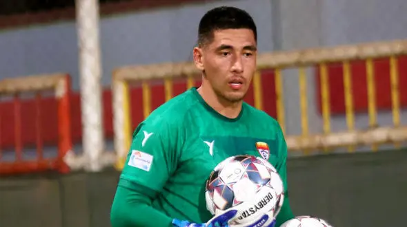 تراکتور از فولاد دروازه بان گرفت!