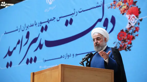 روحانی: راه نجات کشور اعتدال و تعامل سازنده است / هیچ وزیری را با توصیه فرد جناح یا رفاقت انتخاب نکردم