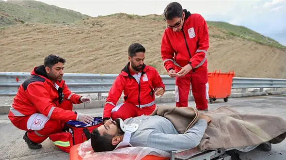 ریزش هولناک یک استخر در قزوین / 3 مرد راهی بیمارستان شدند