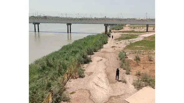 این مرد خودش را از دست زنش به رودخانه کارون انداخت + عکس
