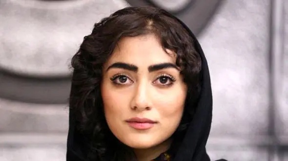 پوشش خوفناک یاسمن معاوی در مکانی ترسناک تر !+ عکس خانم بازیگر  با شکل و شمایل خاص !