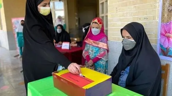 مراسم نمادین انتخابات انجمن اولیاء و مربیان مدارس منطقه برگزارشد

