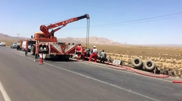 مرگ دلخراش یک مرد در نی ریز / تلاش برای خارج کردن جنازه از لا به لای آهن 