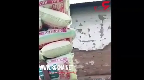 کارگری که اندازه یک وانت بار می‌برد! + فیلم 