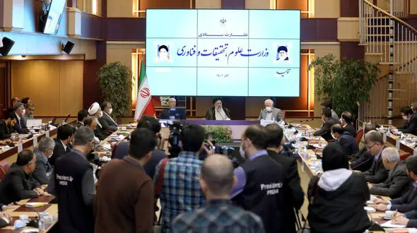 اگر دانش دانشمندان در کنار بخش‌های مختلف قرار نگیرد، تحولی رخ نخواهد داد