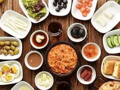 اهمیت صبحانه در سلامت دانش آموزان کلاس اولی