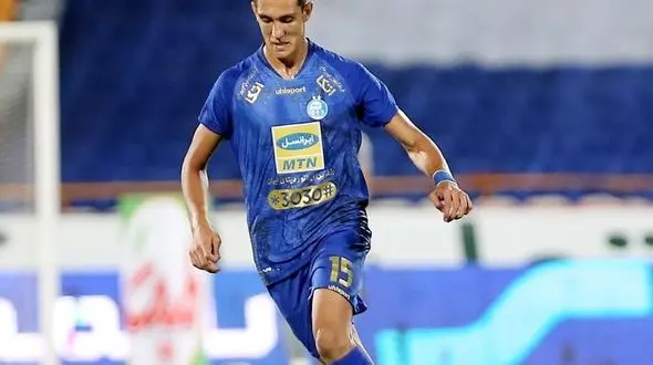 خادم‌پور: کجای انصاف است من 2 میلیارد بگیرم و بازیکن کناریم 15میلیارد/ من هوادار تیم استقلال هستم