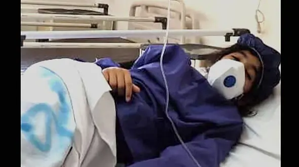 حمله سگ‌های ولگرد به دختر ۶ ساله در جاسک + عکس