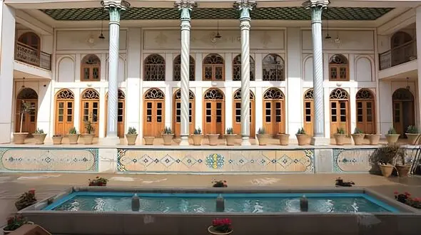 سفر به دل تاریخ در خانه کشیش؛ جاذبه کمترشناخته‌ شده محله جلفا