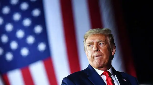 ترامپ: ما یک ناوگان بزرگ در کنار ایران داریم، بزرگ‌تر از ونزوئلا