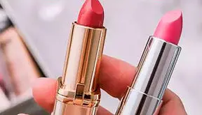 ساخت رژ لب با حشرات! + فیلم