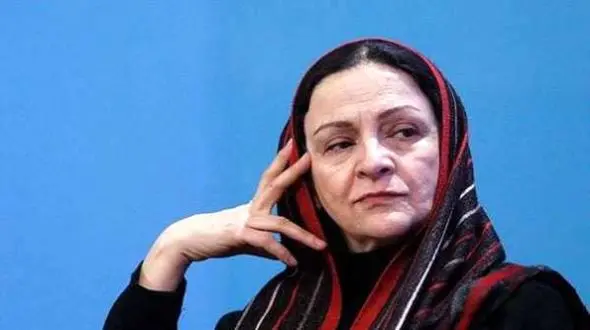 فیلم/ حافظ‌خوانی دلنشین اوستا نوه گلاب آدینه برای جشن تولد مادرش نورا هاشمی/ دل می‌رود ز دستم صاحب‌دلان خدا را ….