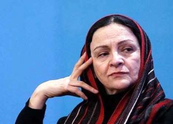 فیلم/ حافظ‌خوانی دلنشین اوستا نوه گلاب آدینه برای جشن تولد مادرش نورا هاشمی/ دل می‌رود ز دستم صاحب‌دلان خدا را ….