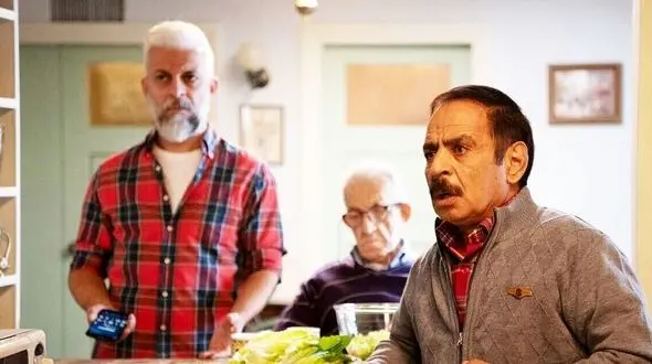 قدرت‌الله ایزدی: سروش صحت میگفت رشید نشو! برای آن که نقش عموجلال را فراموش نکنم با بقیه هم اصفهانی حرف می‌زدم