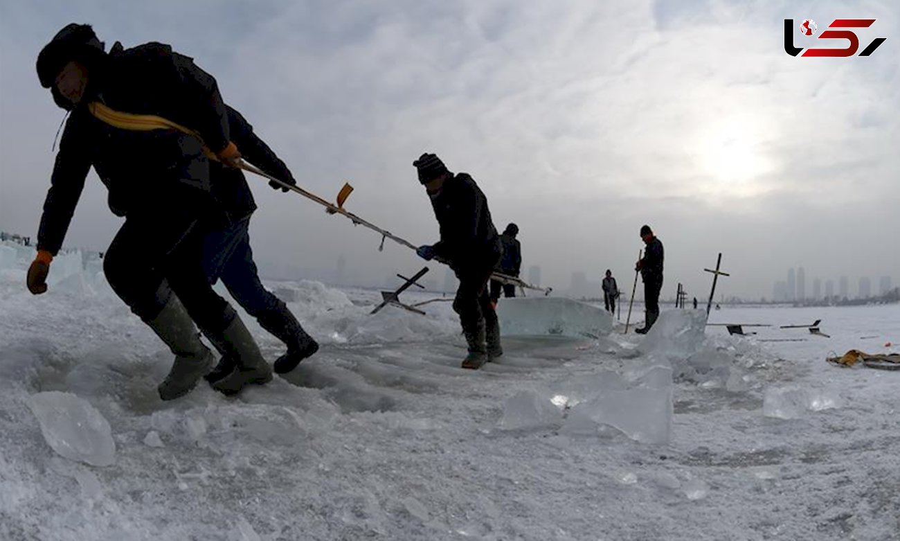 عملیات سخت یخ شکنی در رودخانه های چین + تصاویر