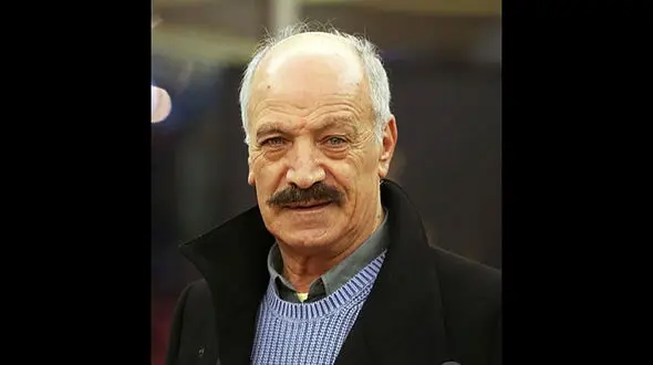 بازیگر معروف صداوسیما کنار نوه ی فوتبالیست و از خودش معروفترش / میدونستید نوه اش کیه ؟؟