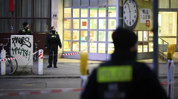 حمله با چاقو به مشتریان یک سوپر مارکت در برلین