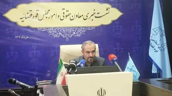 محرومیت از فعالیت اجتماعی و حرفه ای در انتظارسلبریتی‌ها / آموزش نیروهای پلیس برای اجرای قانون حجاب