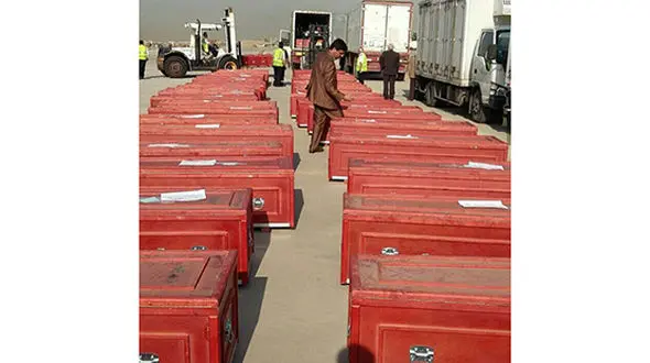 16 تابوت سرخ برای شهیدان آتش نشانی فاجعه پلاسکو+ عکس