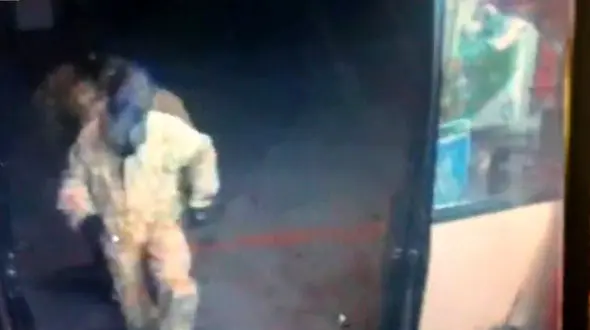 فیلم لحظه خنده دار سرقت دستگاه خودپرداز! +فیلم