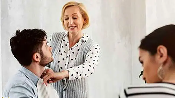 عروس خانم ها بخوانند / چرا داماد های ایرانی مامانی هستند ؟!