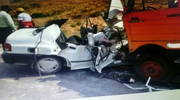 تصادف هولناک در کیلومتر 15 جاده قوچان-درگز / 7 نفر در دم کشته شدند + عکس 