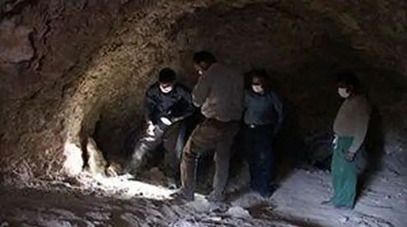 کشف غار در اصفهان با 5 هزار کیلو استخوان + عکس 