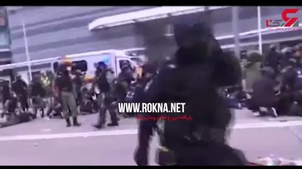  استفاده پلیس هنگ کنگ از گاز اشک‌آور در مقابل طرفداران دموکراسی +فیلم