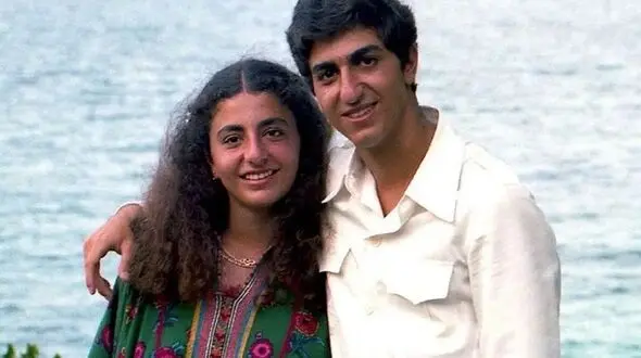 عکس سفر در زمان /  کتک کاری رضا پهلوی با فرحناز وسط کاخ نیاوران / سال 1338