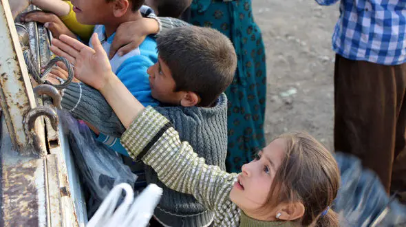 گزارش خبرنگار رکنا از مسیری که به روستا های زلزله زده می رفت +فیلم و عکس