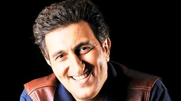 عکس ها / نگاهی به چیدمان عهد بوقی خانه «یوسف صیادی»/ از کنسول و تابلو های عتیقه تا میلمان راحتی مدرن و آشپرخانه فول ...