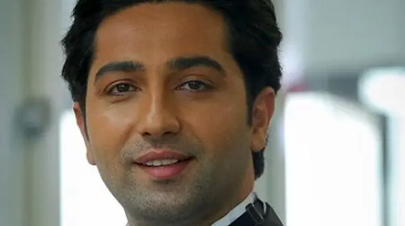 عکس دامادی علی سخنگو و همسر کم سن و سالش سر سفره عقد شیک و اعیانی/ چه زوج خوش سلیقه‌ای+عکس