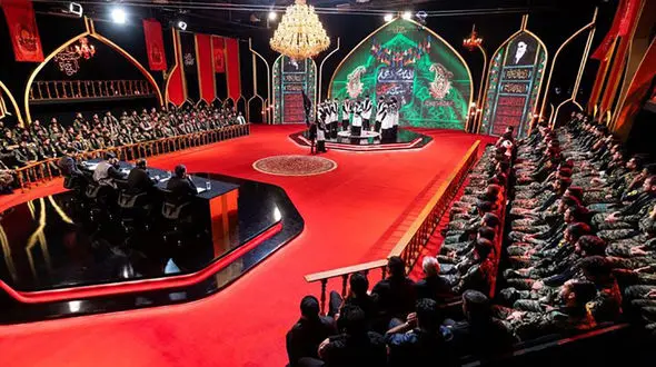 «لم خوانی» پرشور عزاداران افغانستانی‌ در برنامه حسینیه معلی