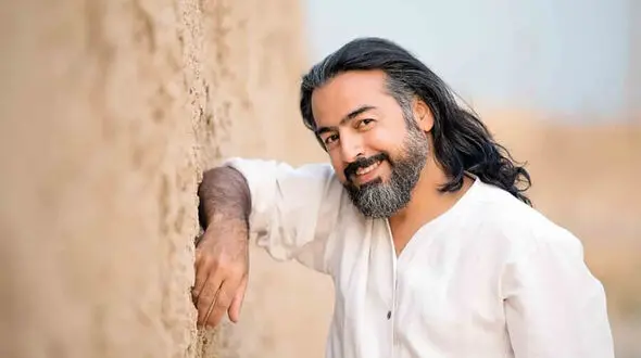 پرواز همای به دلیل کرونا در بیمارستان بستری شد / دعایش کنید + عکس 