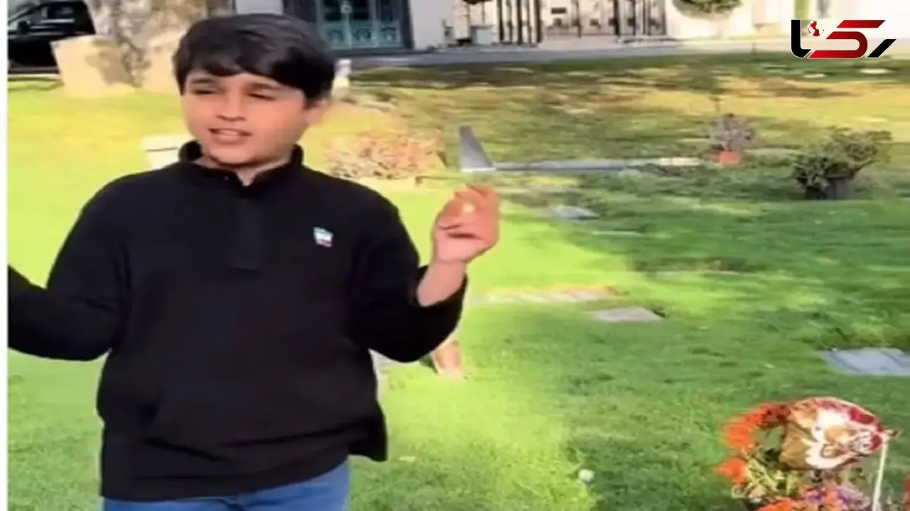 فیلم آواز پر خاطره /  نوه هایده سر مزار مادربزرگش زندگی سلام رو می خونه ! / چه شباهت صدایی !